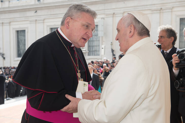 Pope Francis greets Pittsburgh bishop during general audience at Vatican. (CNS photo/L'Osservatore Romano)