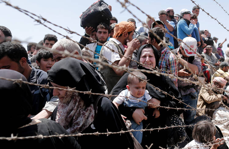 Syrian refugees reach the EU border