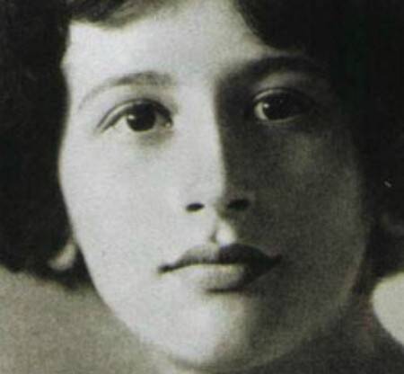 Simone Weil in 1921 (Photo via Wikipedia Commons)