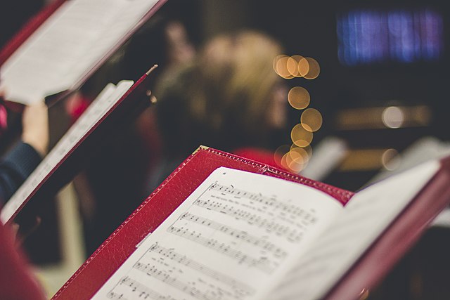 the-top-10-christmas-hymns-played-in-churches-america-magazine