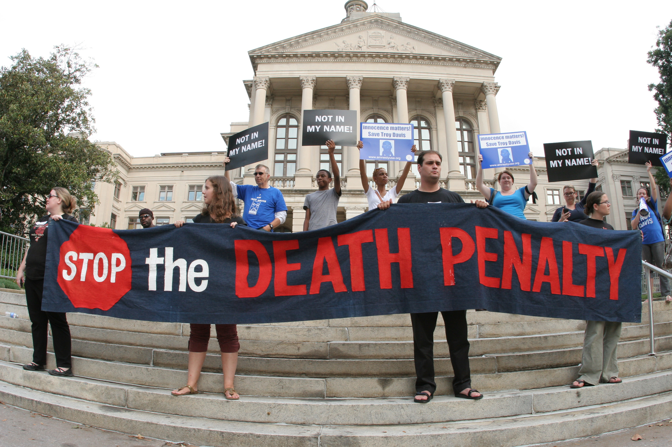 Nebraska Lawmakers Vote To Abolish Death Penalty America Magazine