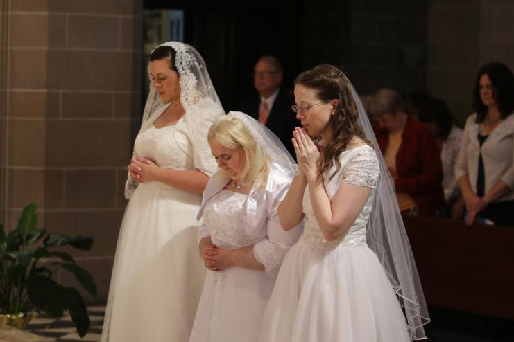 As Consecrated Virgins Three Women Promise Lifelong Fidelity To Christ America Magazine 8871