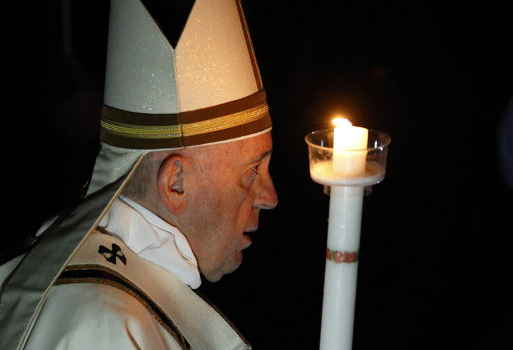 “Do Not Bury Hope,” Says Pope Francis At Easter Vigil | America Magazine