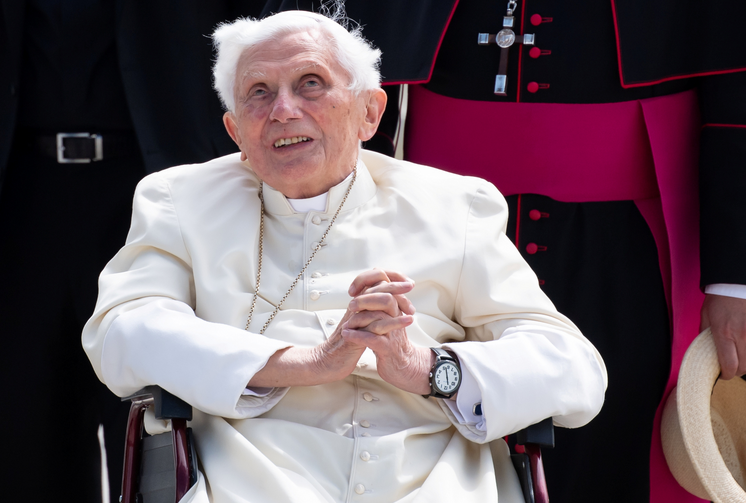 Benedict XVI Returns To Vatican After Visiting His Brother In Germany ...